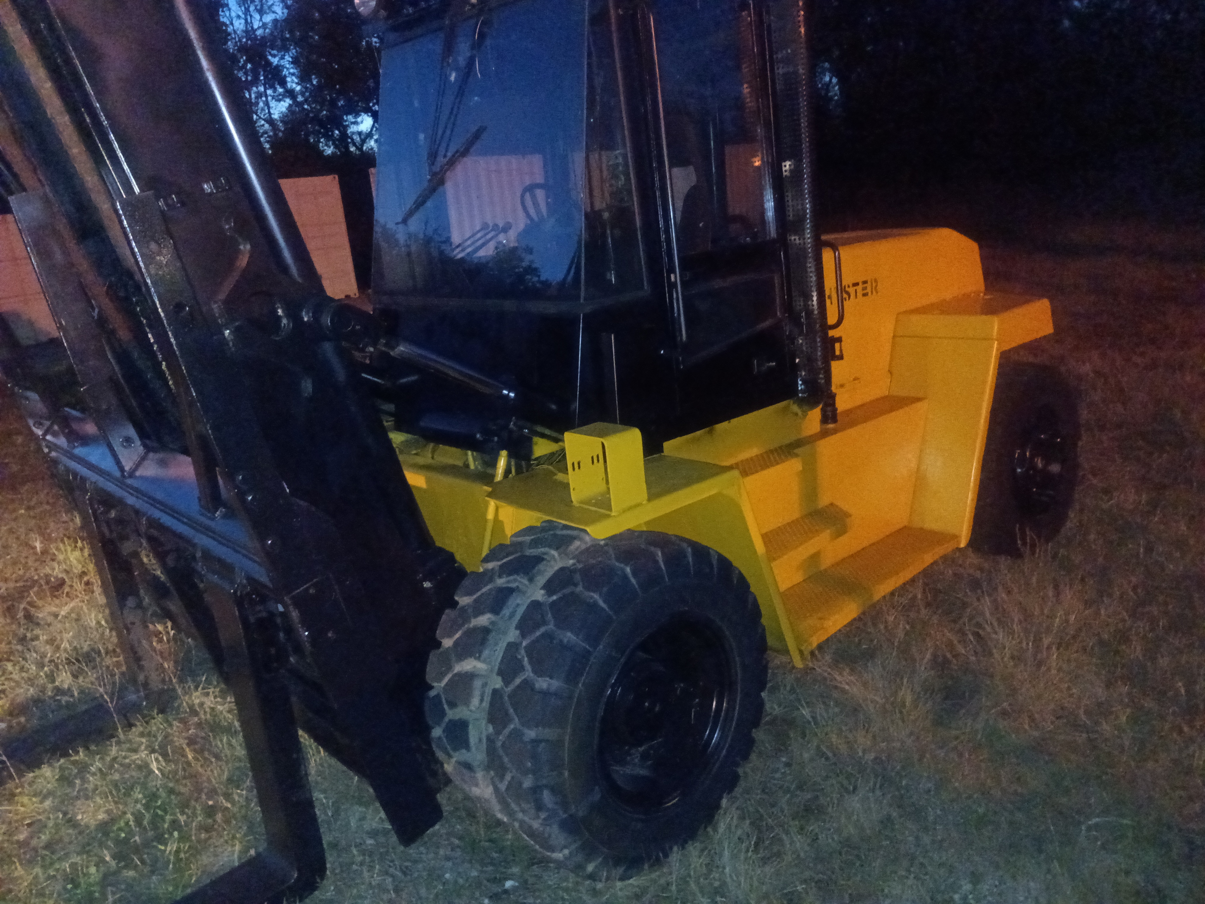 Hyster Forklift product photo 4